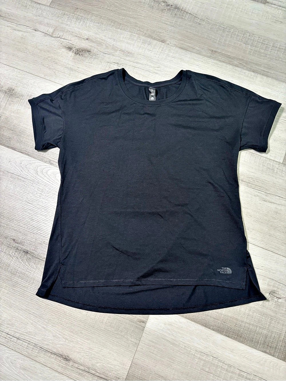 The North Face Women’s Black Performance Short Sleeve Top Large